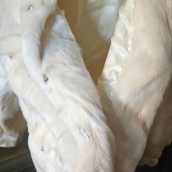 Faux Fur Jacket - Picture 6 of 7